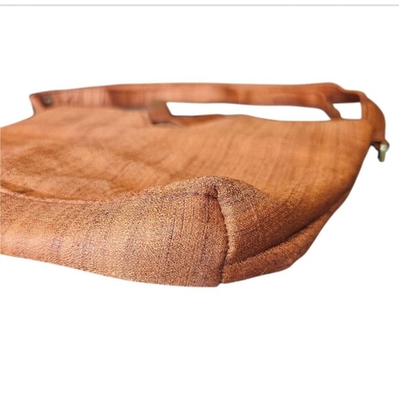 Stylish Modern Shoulder Bag With Wooden Handle NWOT Cloth Lightweight - Picture 2 of 15